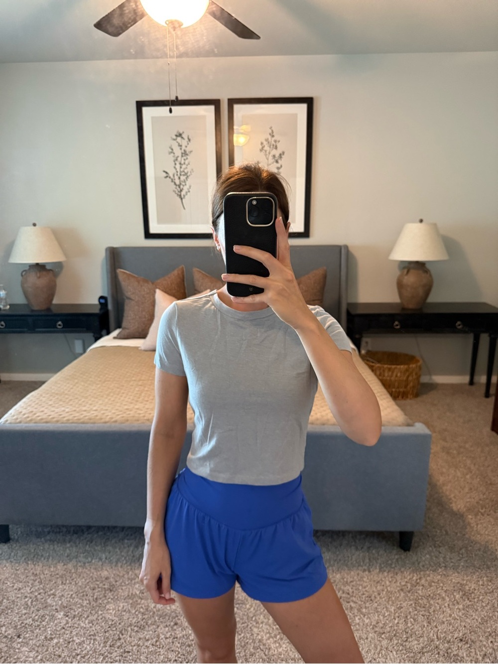Women’s Crewneck Short Sleeve Tee - Light Gray